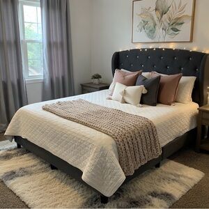 Pottery Barn Belgian Flax Linen Diamond Quilt Full Queen Classic Ivory 92" x 88"